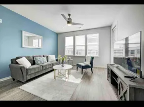 *LUXURIOUS 1BED/1BATH - KING BED* -POOL - Image 3