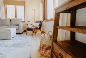 Modern Downtown Retreat In The Heart Of Pella - Image 5