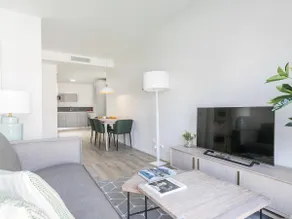 GYA - Spacious & Elegant in Salamanca Neighborhood - Image 5