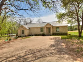 Cottage Near Lake Austin - Image 5