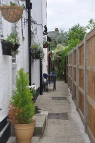 Fully equipped Annexe with easy access to London - Image 4