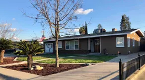 Tulare’s best kept secret with a pool! ~RARE FIND~ - Image 2