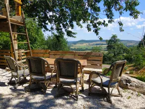 Terraloft: Quiet, Authentic and Views of the Valley - Image 2