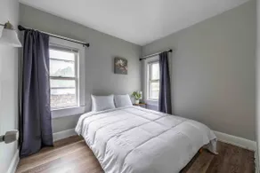 Nice 2 bedroom apt, located in the Arts District - Image 3