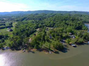 The Lake Escape - Image 4