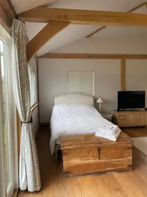 Private Self-Contained Barn - Image 2