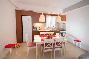 New Cozy Family House By The Beach - Image 4