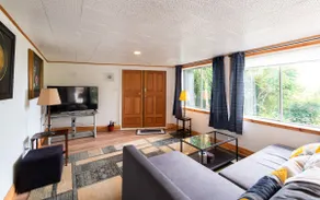 Private cabin feel in the midst of Seattle - Image 3