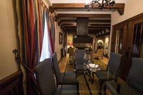 House in the Amador de los Ríos Hot Springs - Image 3