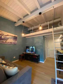 NIC Lake House - Image 3