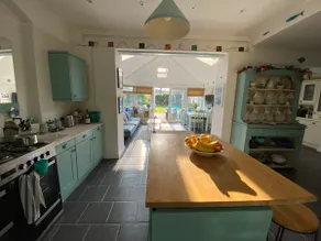 Fabulous Interior designed home in great location - Image 4