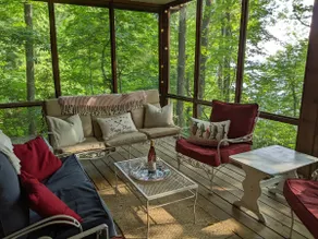 Lakside log cabin w/ kayaks & firepit - Image 3