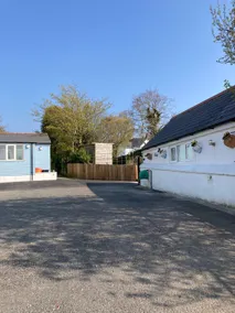 The Hideaway, Mid Cornwall, with garden & parking. - Image 4