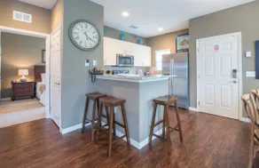 Cozy 4 bedroom townhouse in a gated community - Image 3