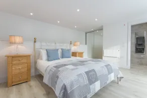 Citystay Living - Midsummer Mews - Image 5