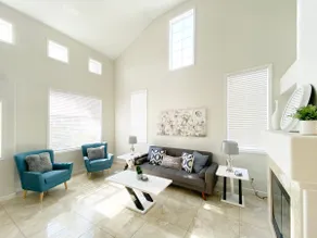 Elegant 5 Bed Home with Cozy Pool! - Image 3
