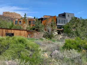 Exposed Sandstone Slab From Hillside in Home, 5200 SqFt, Amazing Views! - Image 3