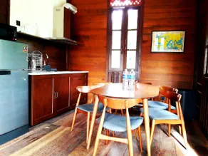 Horse Racing House - Image 5