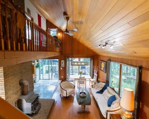 Beautiful house near the river. Close to Sundre. - Image 2