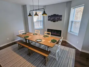 Bright modern flat with free garage parking - Image 3