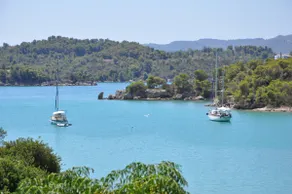 Amazing view by the sea - Image 3