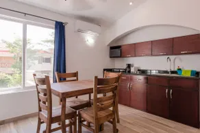 Sun,Sea, Relax! Beautiful Suite up to 4people, great location! - Image 5