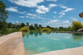 Farmhouse with Private Pool Sleeps 4 - Image 4