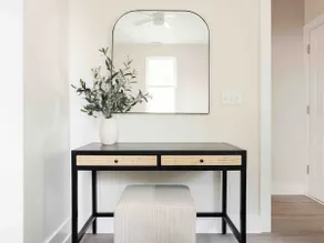Bright & charming home in trendy Fountain Square - Image 5