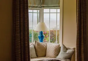 Old Schoolhouse. Superb sea views & near beach - Image 4