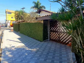 Beautiful beach house with pool and barbecue area - Image 2
