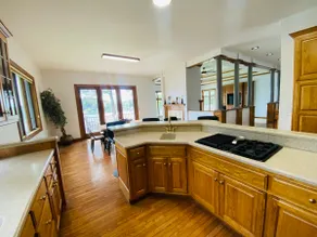 Lake View - Image 4