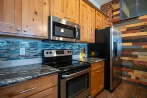 Modern Apartment in Historic Downtown - Image 5