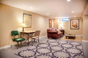 Cozy North Side Home - Image 2