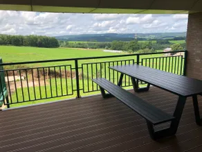 Spacious family house with garden, recreation & beautiful view - Image 4