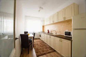 Bright & Elegant Central Apartment - Image 4