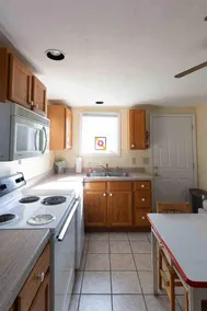 Cozy mid century studio, listed on the NRHP - Image 2