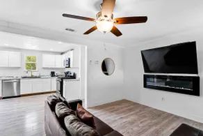 Chic Small House Oasis: Close to FIFA WORLD CUP - Image 5