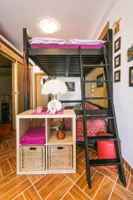 Kind, small love nest Izola Slovenia - Image 2