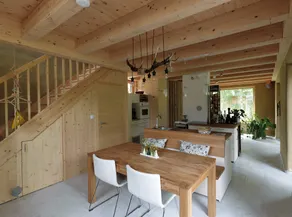 Living with wood, stone, glass and clay - Image 3