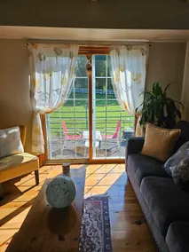 Faye's Farmhouse apartment - Image 3