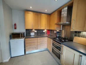 3 Bedroom House Near the City Center - Image 4