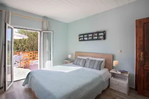 Joleni Cottage in Keramies - Image 2