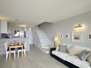 Your Vacation Retreat Right On The Beach - Image 4
