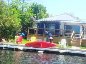 Blue Cottage on the Waterfront - Image 5