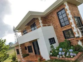The Mesa de los Santos Cabin - Image 2