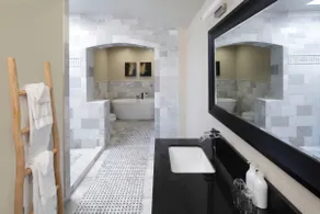 Luxurious Cloud Suite in downtown Healdsburg - Image 5