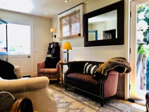 La Petite Maison Blanche. Perfect downtown retreat - Image 3