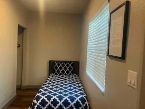 1 Bedroom/1 Bathroom Guesthouse - Image 3