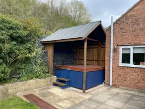 Riverside Cottage - Image 2