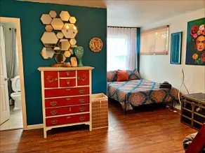 The Good Vibes House - Private shower per bedroom! - Image 4
